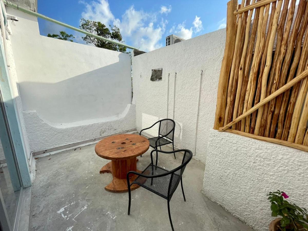 Mio Tulum Hotel Boutique Exterior foto A small balcony